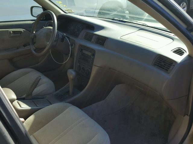 4T1BG22K51U081825 - 2001 TOYOTA CAMRY CE BEIGE photo 5