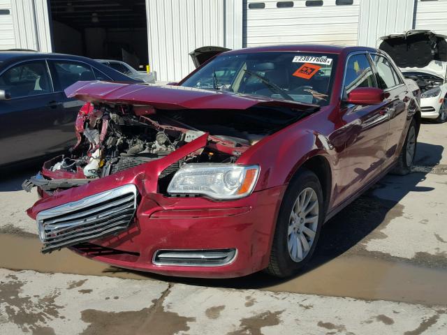 2C3CCAAG7DH577765 - 2013 CHRYSLER 300 RED photo 2
