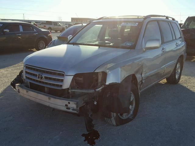 JTEGF21A320040992 - 2002 TOYOTA HIGHLANDER SILVER photo 2