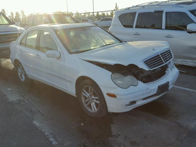 WDBRF61J53F319667 - 2003 MERCEDES-BENZ C 240 WHITE photo 1