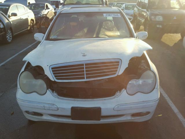 WDBRF61J53F319667 - 2003 MERCEDES-BENZ C 240 WHITE photo 9