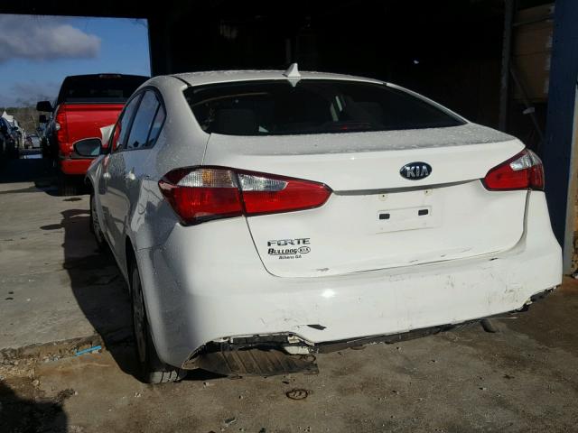 KNAFK4A62G5616453 - 2016 KIA FORTE LX WHITE photo 3