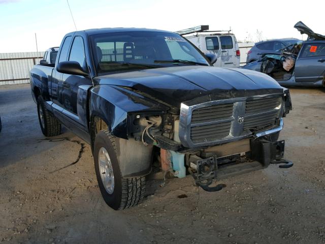 1D7HW42N45S318139 - 2005 DODGE DAKOTA SLT BLACK photo 1