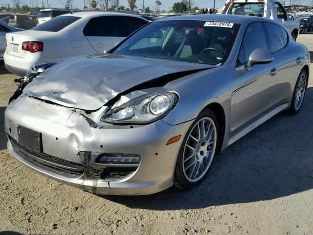 WP0AA2A71CL013934 - 2012 PORSCHE PANAMERA 2 GRAY photo 2