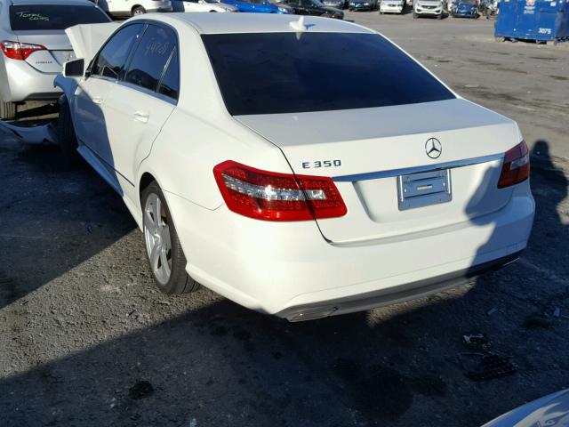 WDDHF5GB1BA385884 - 2011 MERCEDES-BENZ E 350 WHITE photo 3