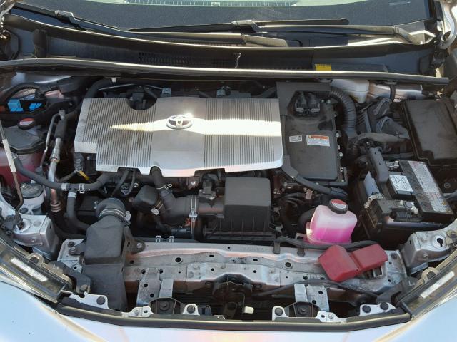 JTDKBRFU1G3522338 - 2016 TOYOTA PRIUS SILVER photo 7