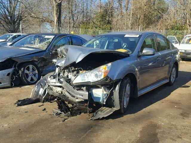 4S3BMBC61B3235548 - 2011 SUBARU LEGACY 2.5 SILVER photo 2