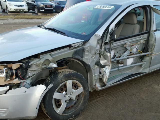 1G1AK55F177185629 - 2007 CHEVROLET COBALT LS SILVER photo 9