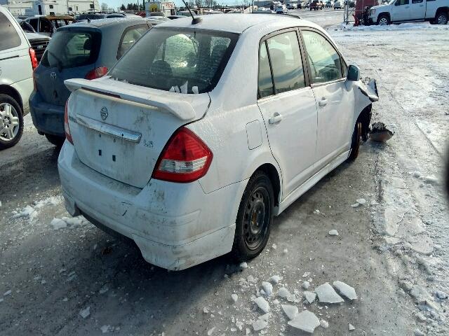 3N1BC11E18L387546 - 2008 NISSAN VERSA S WHITE photo 4