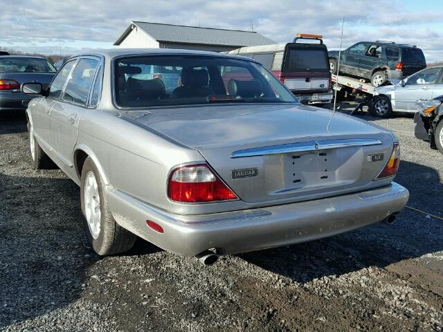 SAJHD1040XC876996 - 1999 JAGUAR XJ8 SILVER photo 3