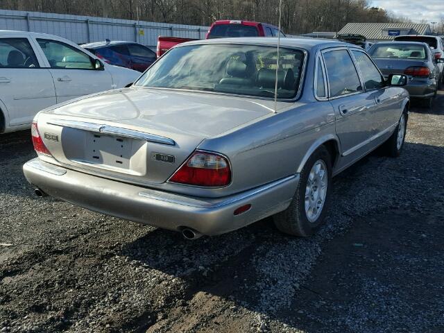 SAJHD1040XC876996 - 1999 JAGUAR XJ8 SILVER photo 4