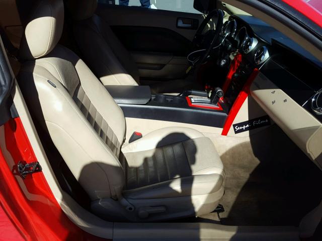 1ZVHT82H765249321 - 2006 FORD MUSTANG GT RED photo 5