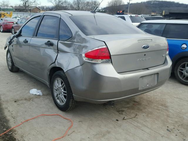 1FAHP35N58W196293 - 2008 FORD FOCUS SE SILVER photo 3