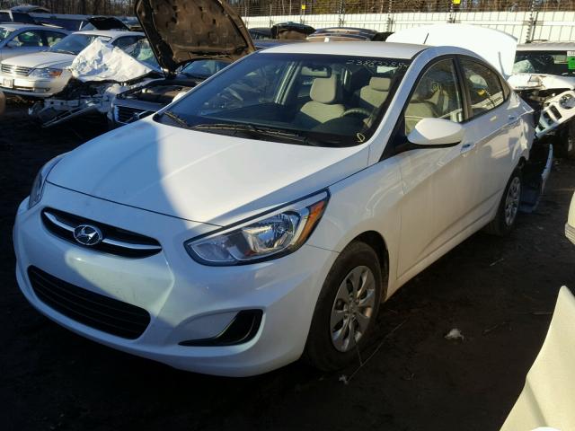 KMHCT4AE9HU222400 - 2017 HYUNDAI ACCENT SE WHITE photo 2