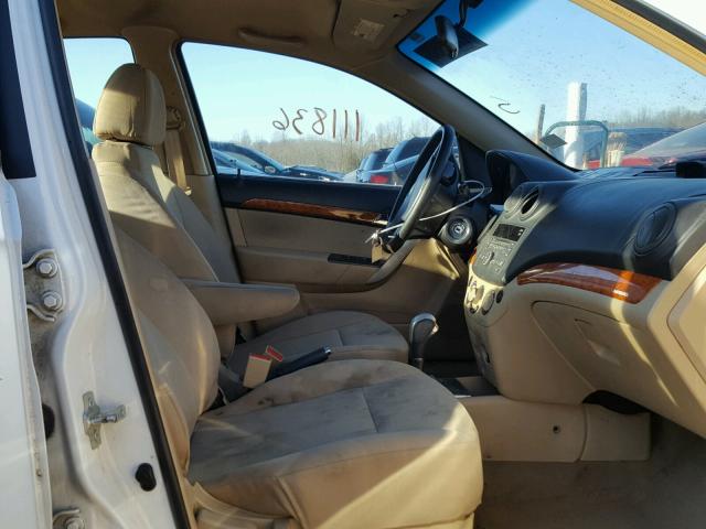 KL1TD5DE5BB142332 - 2011 CHEVROLET AVEO LS WHITE photo 5