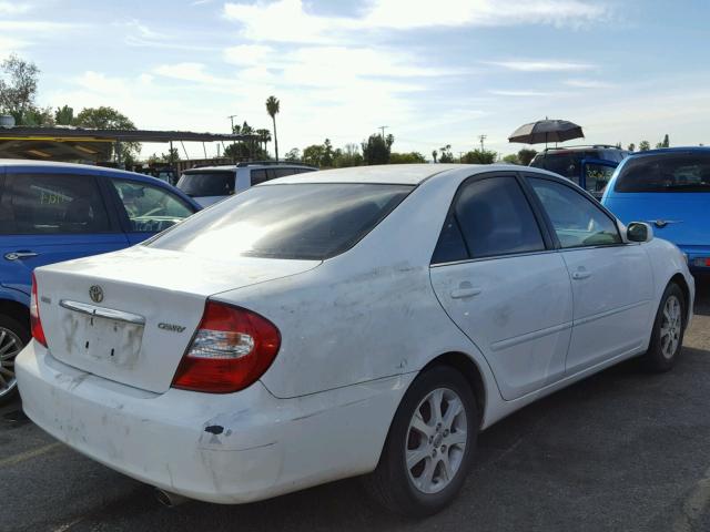 JTDBE32K040253223 - 2004 TOYOTA CAMRY LE WHITE photo 4