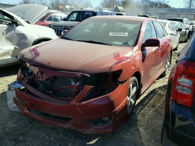 4T1BF3EK7AU099201 - 2010 TOYOTA CAMRY BASE RED photo 2