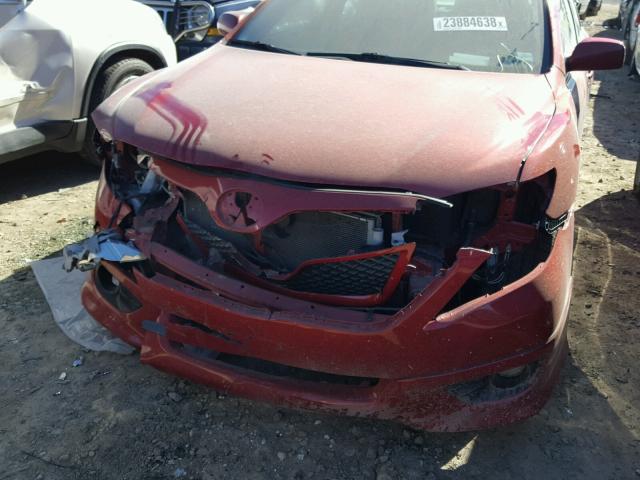 4T1BF3EK7AU099201 - 2010 TOYOTA CAMRY BASE RED photo 9