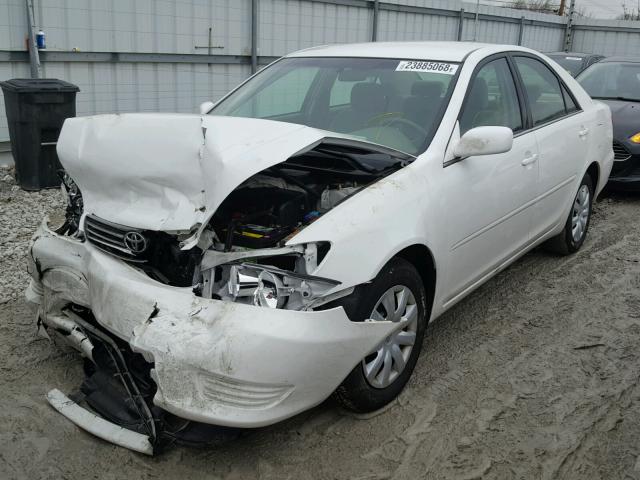 4T1BE32KX6U742123 - 2006 TOYOTA CAMRY LE WHITE photo 2