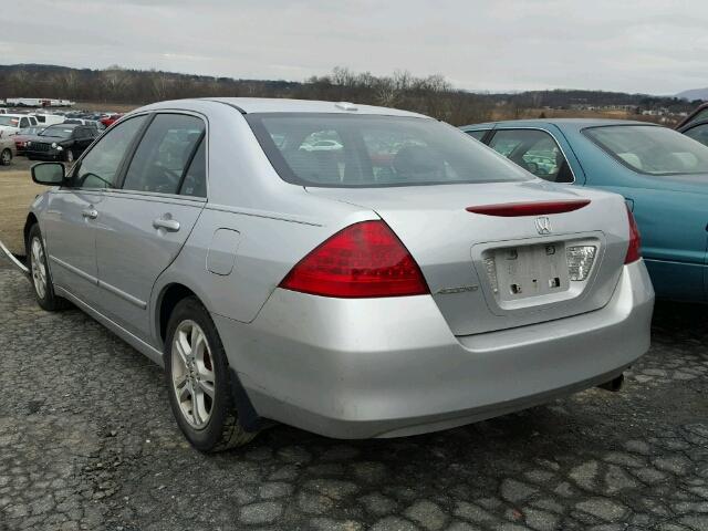 1HGCM56866A008913 - 2006 HONDA ACCORD EX SILVER photo 3