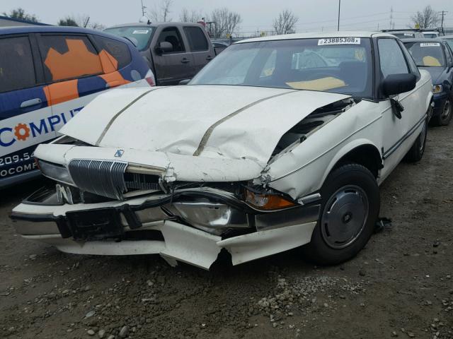 2G4WD14W8J1470121 - 1988 BUICK REGAL LIMI WHITE photo 2