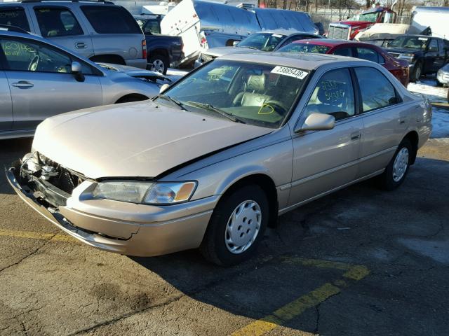 4T1BG22K9WU328870 - 1998 TOYOTA CAMRY CE BEIGE photo 2