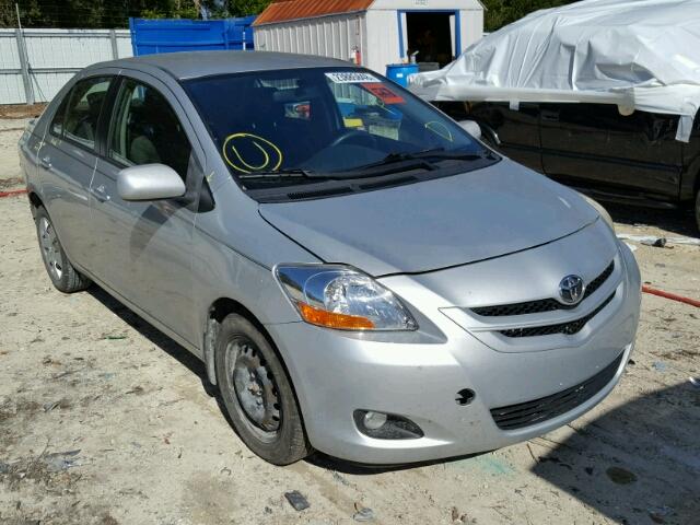 JTDBT923184019799 - 2008 TOYOTA YARIS SILVER photo 1