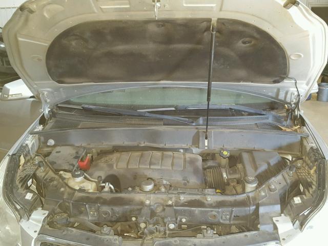 1GNKVJED4BJ289576 - 2011 CHEVROLET TRAVERSE L SILVER photo 7