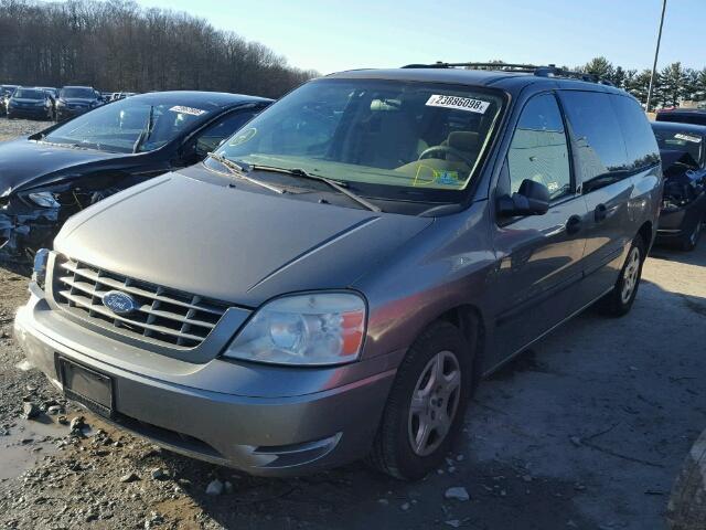 2FMZA51614BB05263 - 2004 FORD FREESTAR S GREEN photo 2