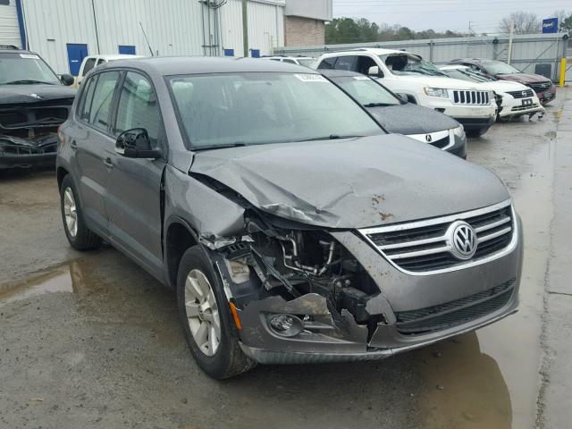 WVGAV7AXXAW530724 - 2010 VOLKSWAGEN TIGUAN S GRAY photo 1