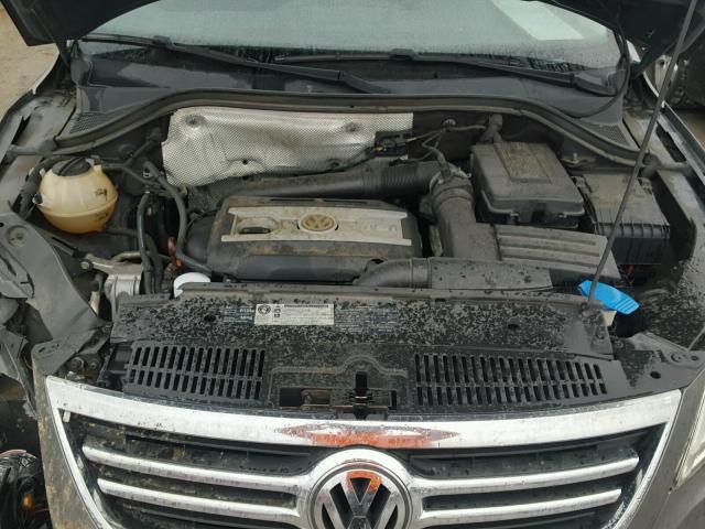 WVGAV7AXXAW530724 - 2010 VOLKSWAGEN TIGUAN S GRAY photo 7