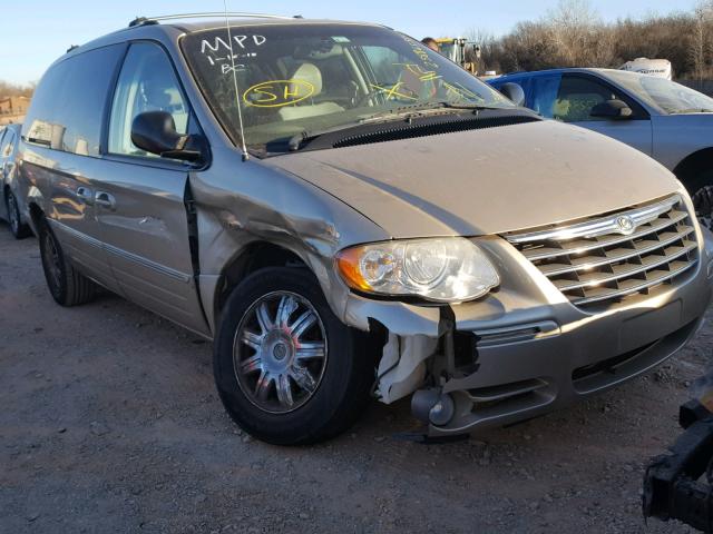 2A8GP64L46R738876 - 2006 CHRYSLER TOWN & COU GOLD photo 1