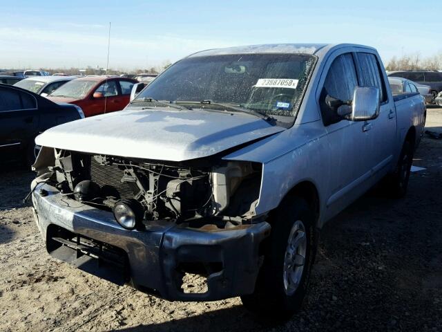 1N6AA07A84N513924 - 2004 NISSAN TITAN XE SILVER photo 2