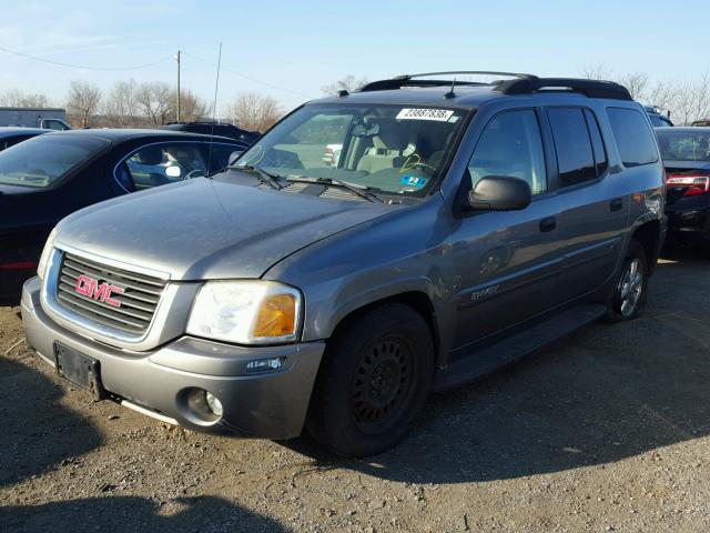 1GKET16S656116064 - 2005 GMC ENVOY XL SILVER photo 2