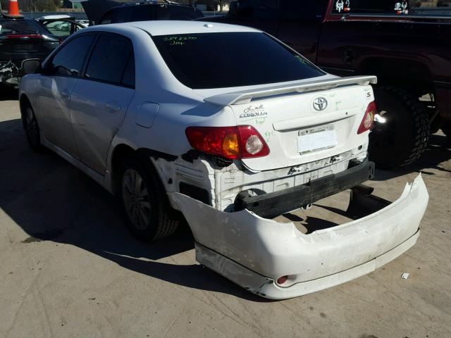 1NXBU40E29Z024267 - 2009 TOYOTA COROLLA BA WHITE photo 3