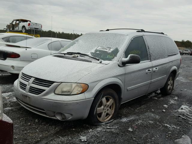 2D8GP44L85R122559 - 2005 DODGE GRAND CARA SILVER photo 2