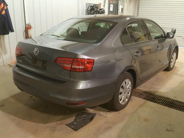 3VW2K7AJ5FM300705 - 2015 VOLKSWAGEN JETTA BASE GRAY photo 4