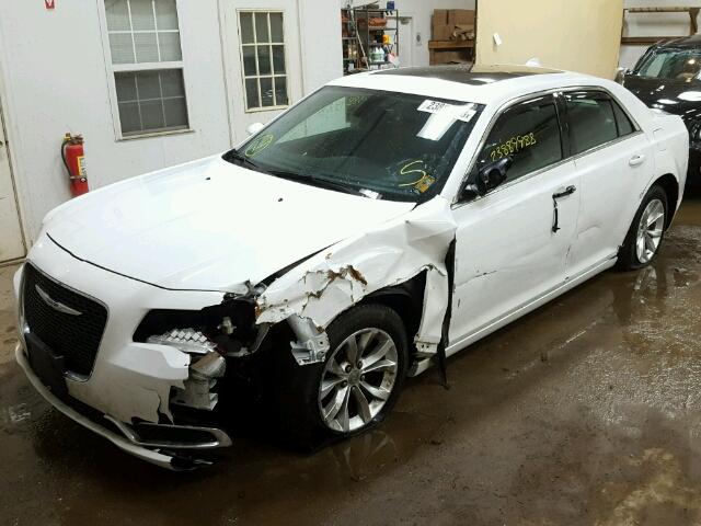 2C3CCAAG3GH151429 - 2016 CHRYSLER 300 LIMITE WHITE photo 2