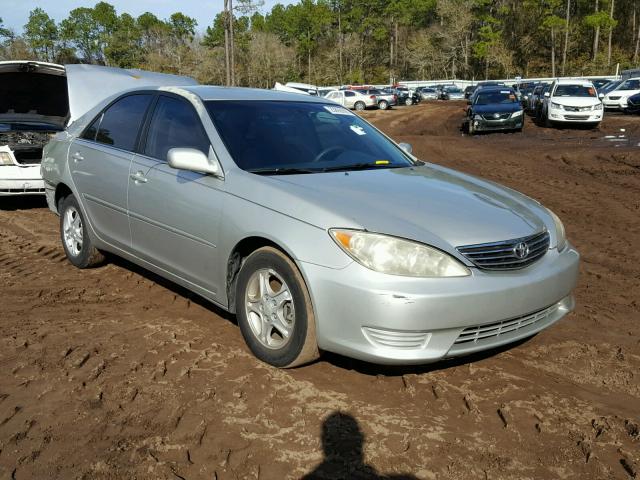 4T1BE32K75U523926 - 2005 TOYOTA CAMRY LE SILVER photo 1