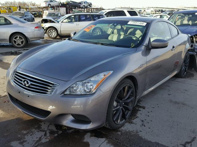 JNKCV64E88M104424 - 2008 INFINITI G37 BASE GRAY photo 2