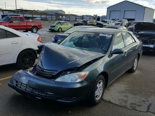 4T1BF32K83U553382 - 2003 TOYOTA CAMRY LE GREEN photo 2