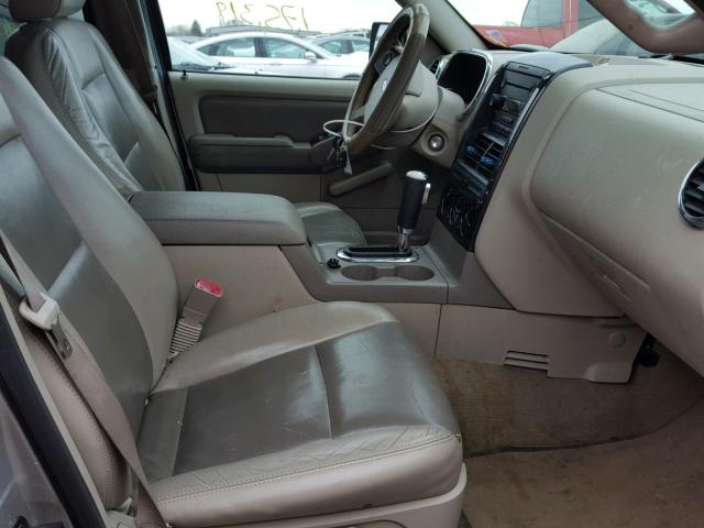 1FMEU63E57UA61217 - 2007 FORD EXPLORER X SILVER photo 5