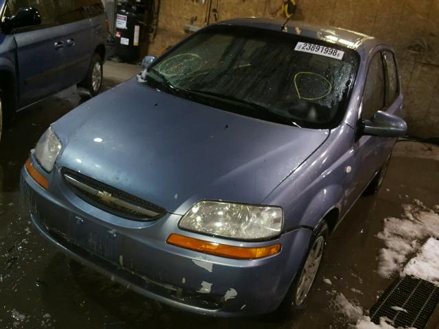 KL1TD66627B781965 - 2007 CHEVROLET AVEO BASE BLUE photo 2
