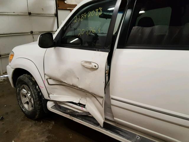 5TDBT44A95S235267 - 2005 TOYOTA SEQUOIA SR WHITE photo 9