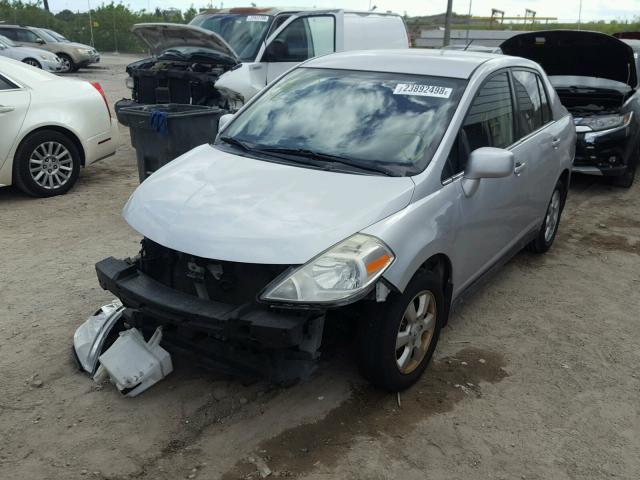 3N1BC11E88L374342 - 2008 NISSAN VERSA S SILVER photo 2