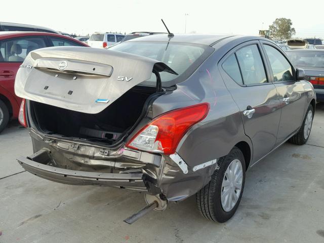 3N1CN7AP1CL819922 - 2012 NISSAN VERSA S GRAY photo 4