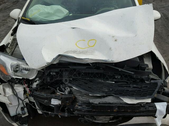 KNADM4A3XF6454796 - 2015 KIA RIO LX Սպիտակ լուսանկար 7