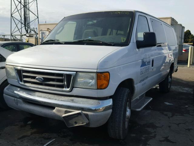 1FBSS31L94HA16254 - 2004 FORD ECONOLINE WHITE photo 2