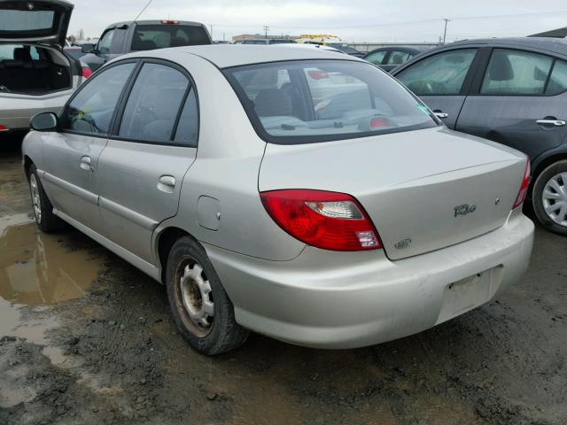 KNADC123326139123 - 2002 KIA RIO SILVER photo 3