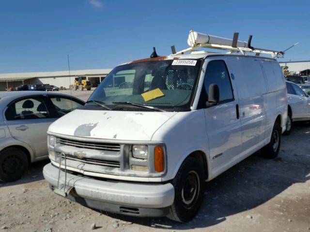 1GCFG25W9Y1109335 - 2000 CHEVROLET EXPRESS G2 WHITE photo 2